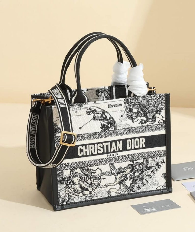 Medium Dior Book Tote