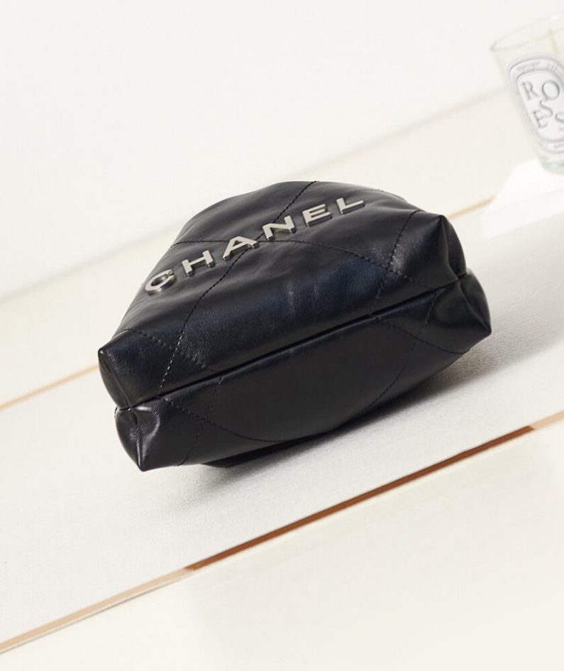 CHANEL 22 MINI HANDBAG