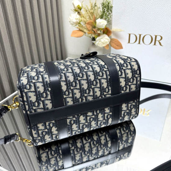 Dior Groove 25 Bag
