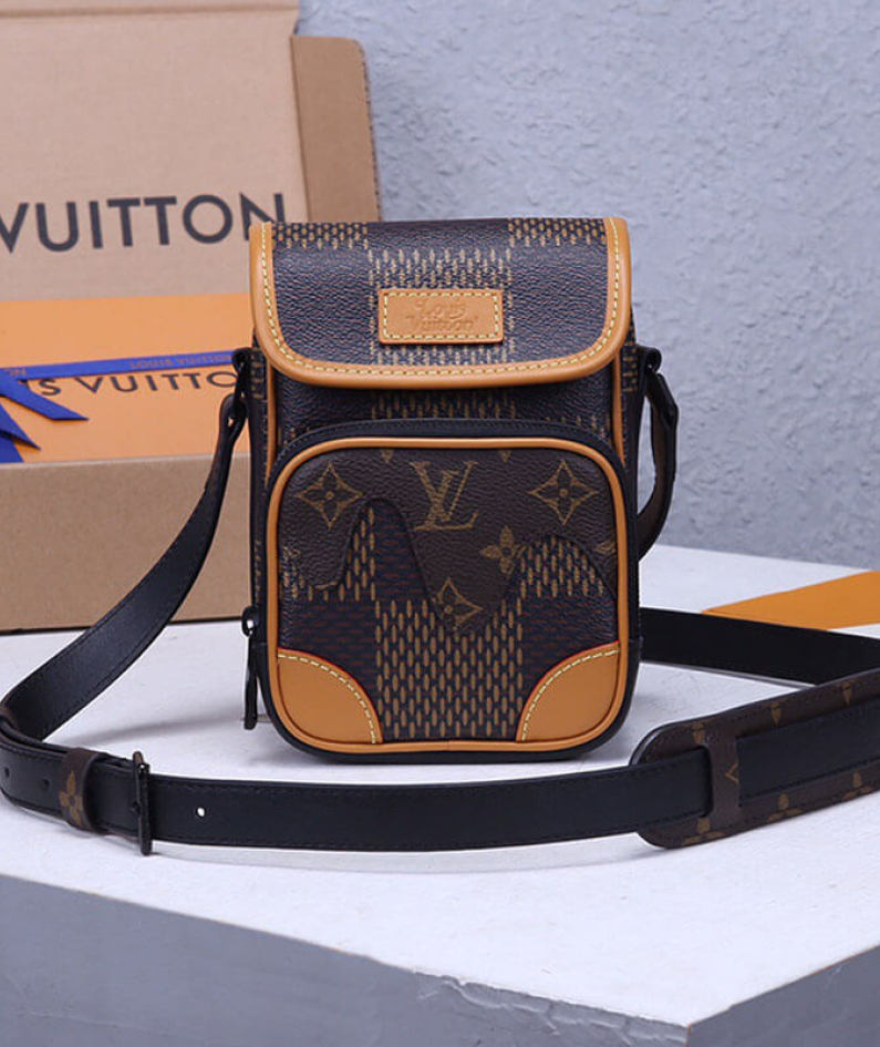 Nano Amazone Messenger Bag
