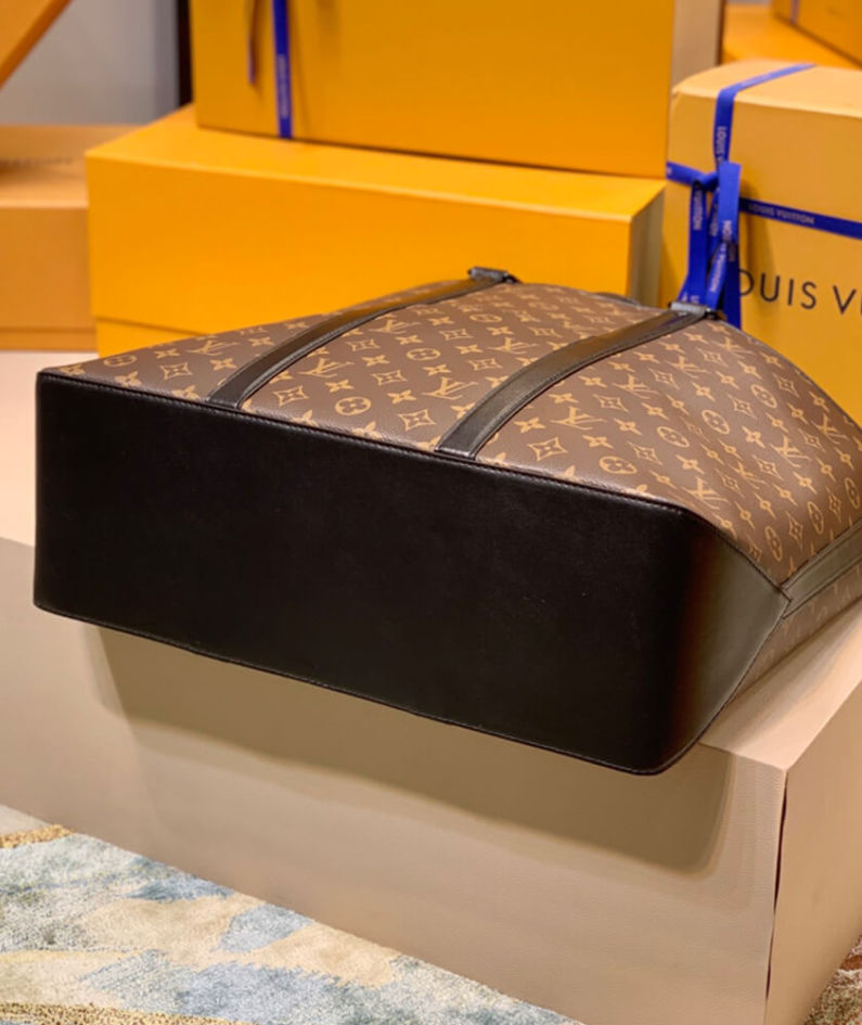LV WEEK-END TOTE GM
