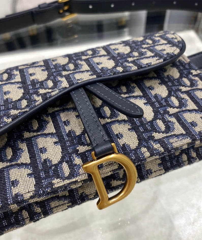 SADDLE BELT POUCH