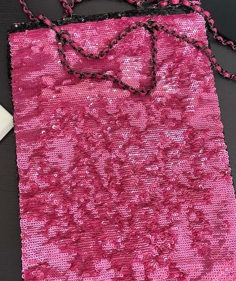 CHANEL SHOPPING BAG