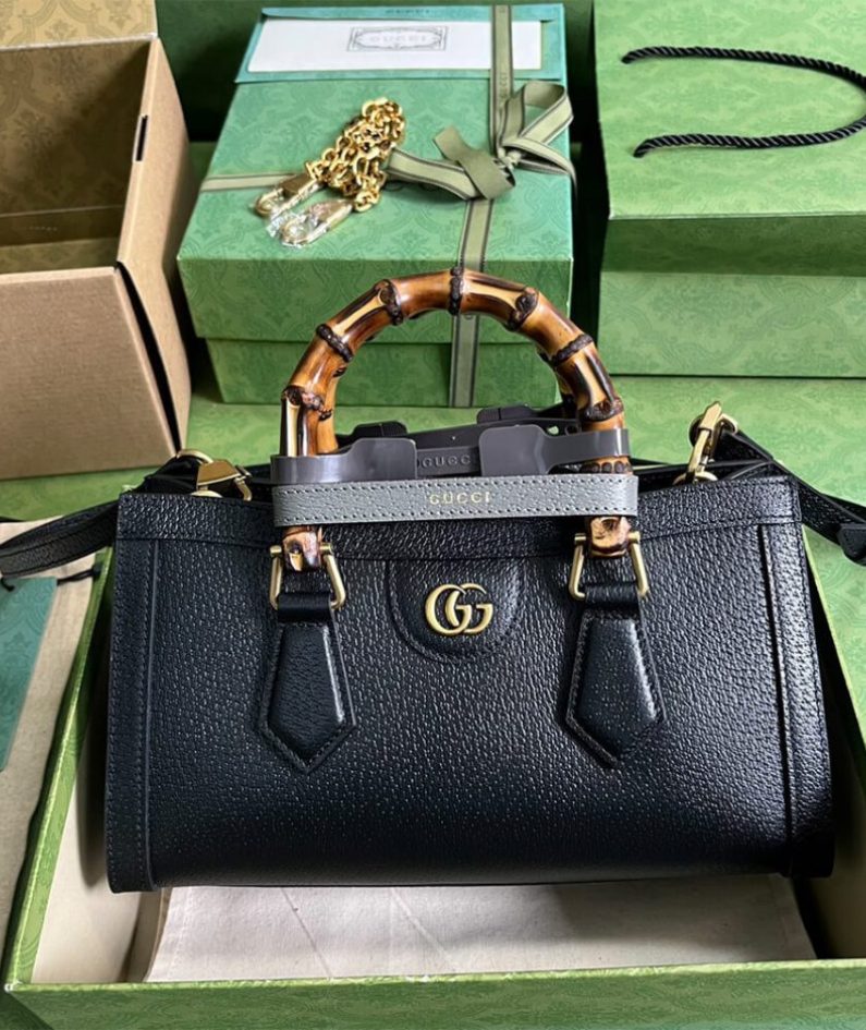 GUCCI DIANA SMALL SHOULDER BAG