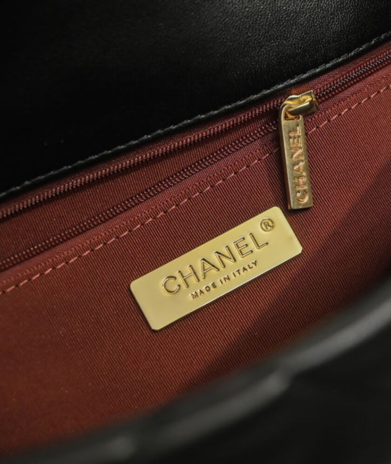 CHANEL 19 MAXI HANDBAG