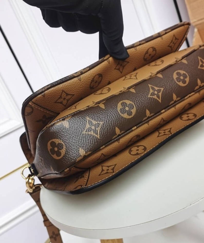 Louis Vuitton POCHETTE METIS