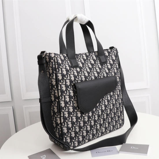 SADDLE TOTE BAG WITH SHOULDER STRAP