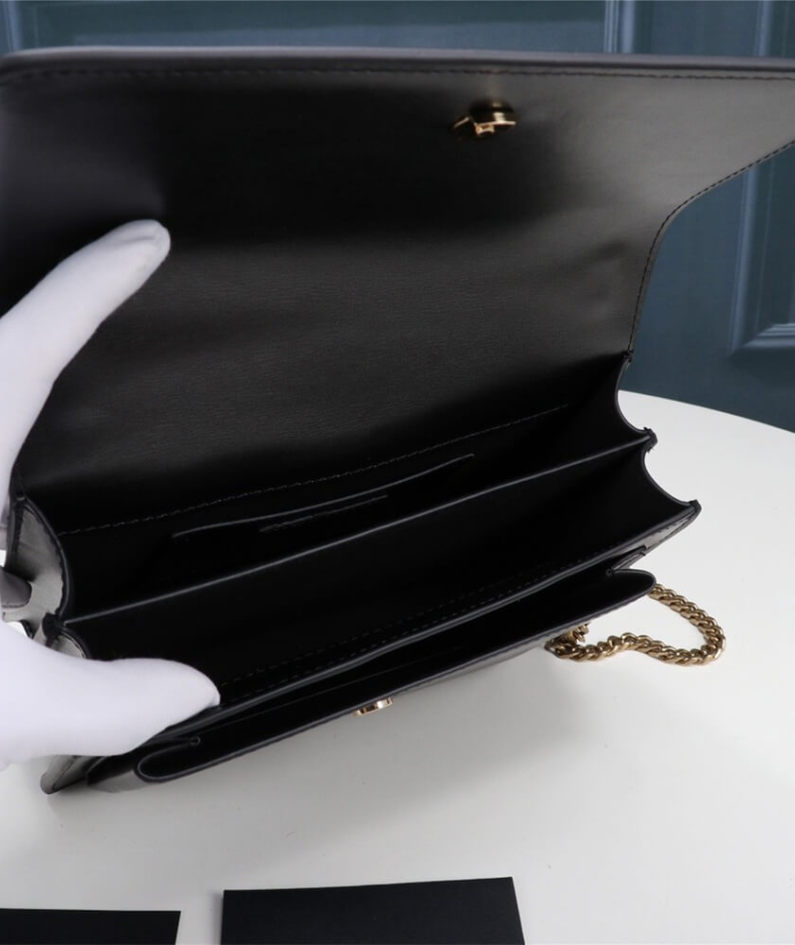 SUNSET MEDIUM CHAIN BAG IN SMOOTH LEATHER