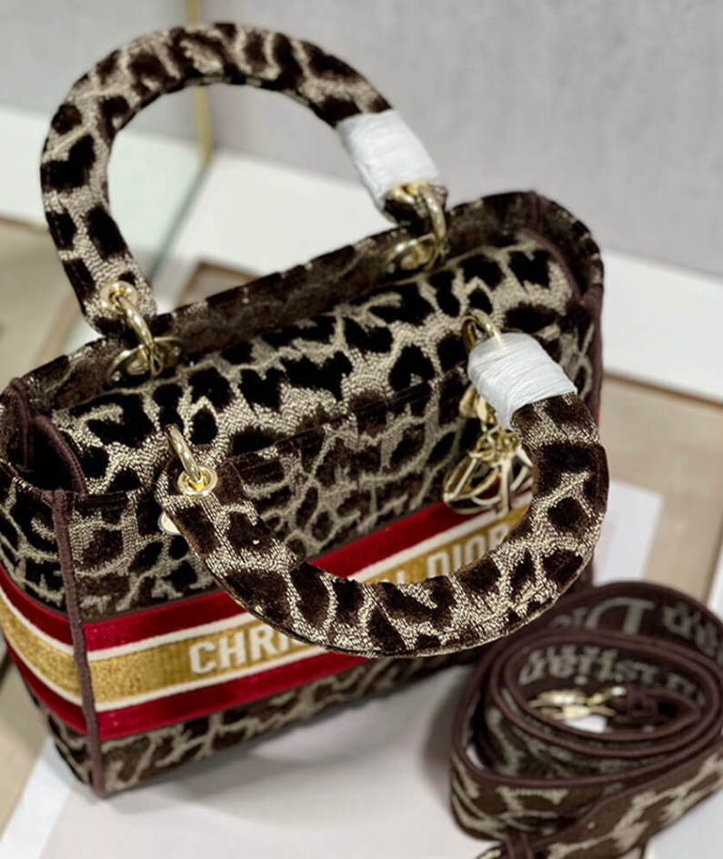 DIOR MEDIUM LADY D-LITE BAG