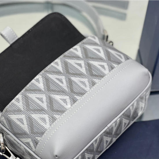 DIOR HIT THE ROAD MESSENGER POUCH