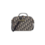 30 MONTAIGNE BOX BAG