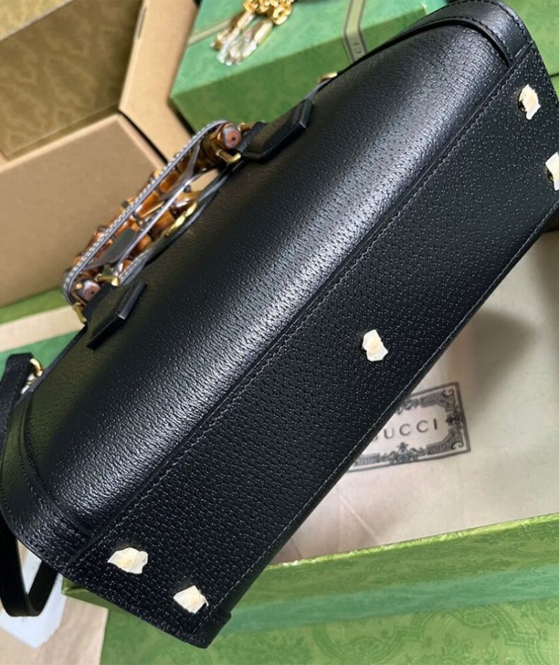 GUCCI DIANA SMALL SHOULDER BAG