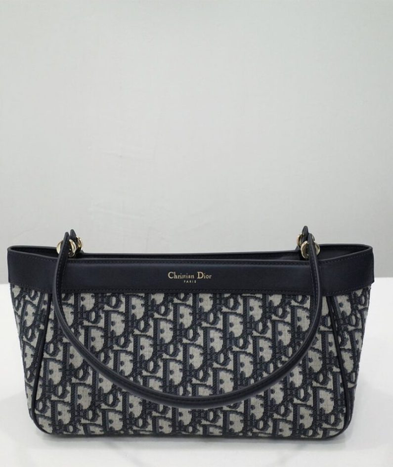 MEDIUM DIOR KEY BAG