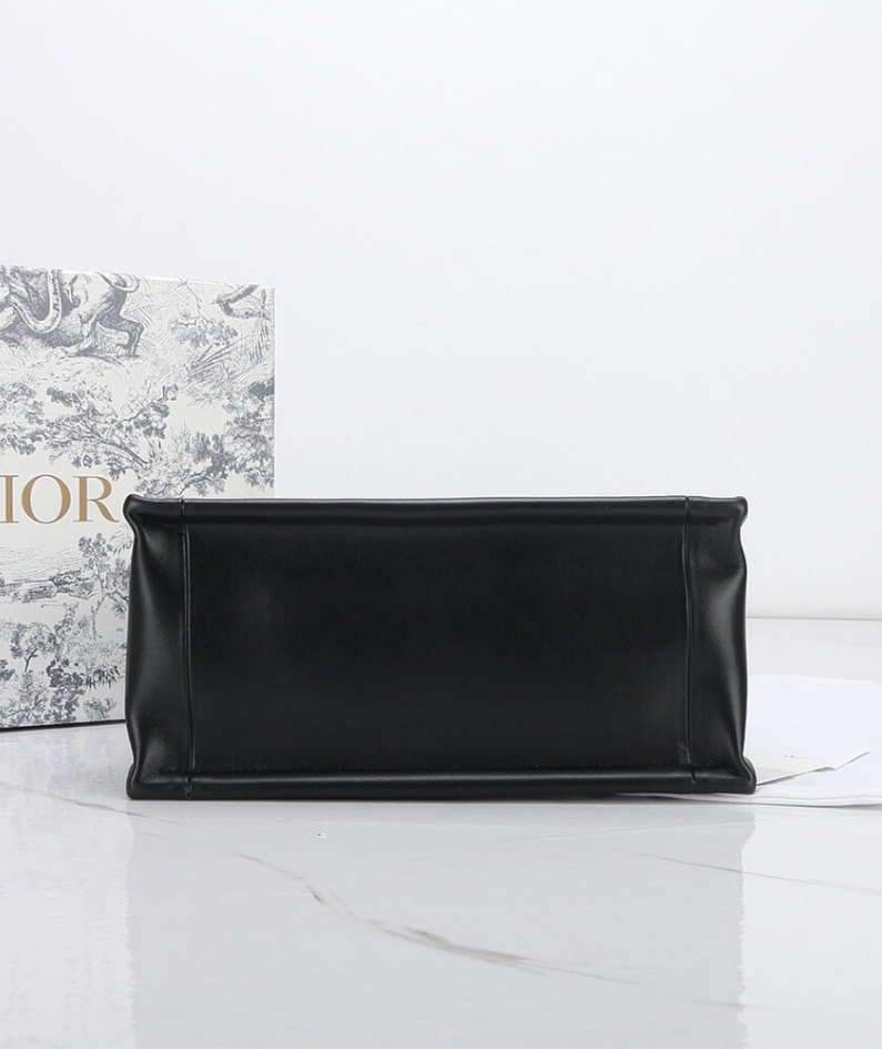 SMALL DIOR ESSENTIAL TOTE BAG