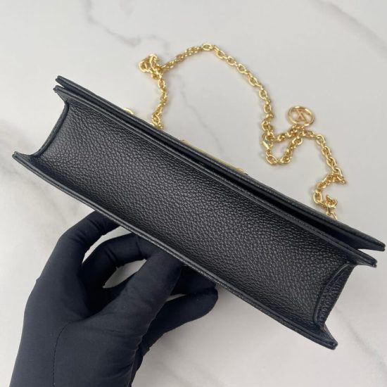 LV Wallet On Chain Lily LV Wallet On Chain Lily