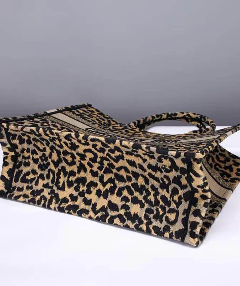 LARGE DIOR BOOK TOTE
