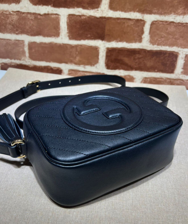 Gucci Blondie small shoulder bag