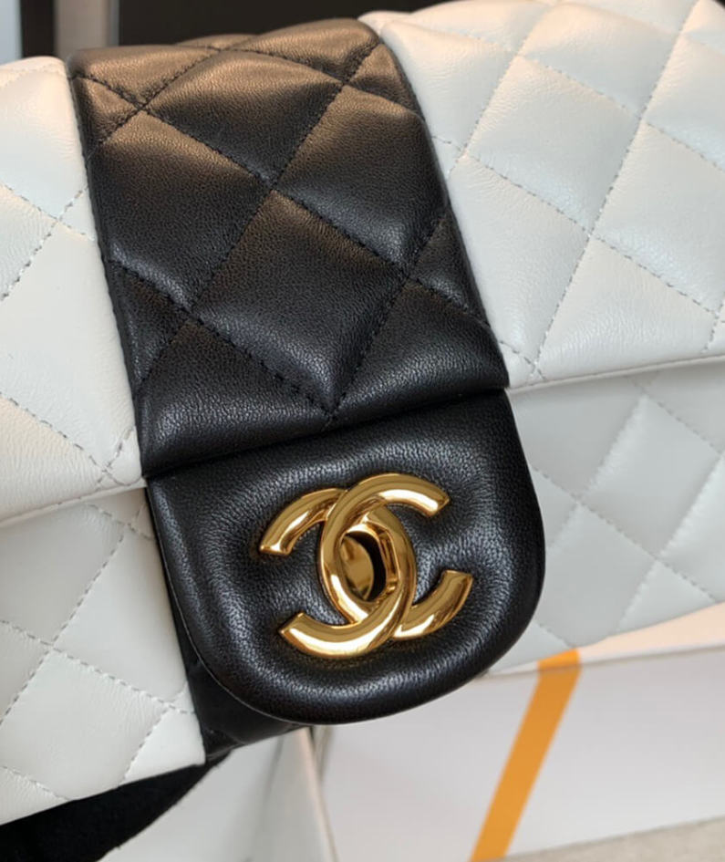 CHANEL MINI FLAP BAG