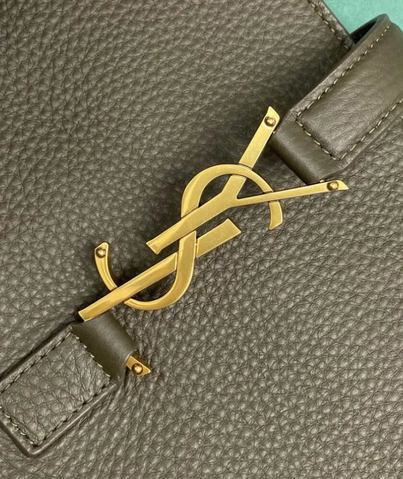 LE 5 A 7 BEA IN GRAINED LEATHER