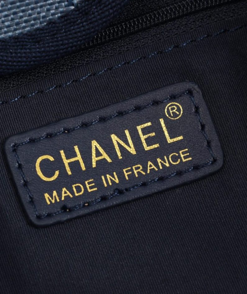 CHANEL Woven Straw Raffia Striped Medium Deauville Tote