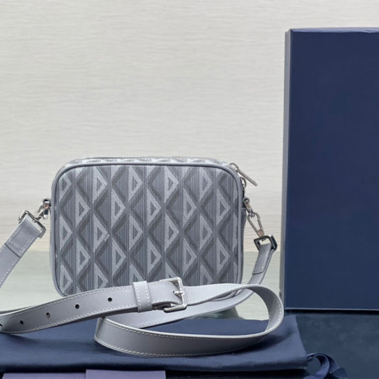 DIOR HIT THE ROAD MESSENGER POUCH