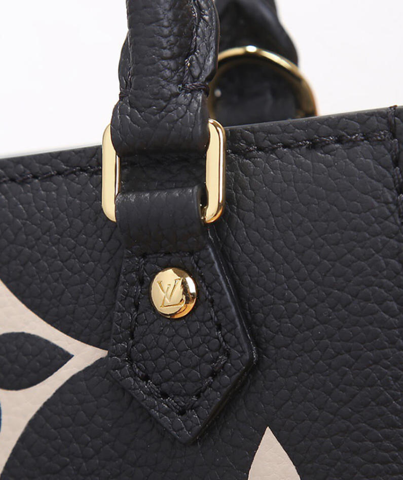 LV PETIT SAC PLAT