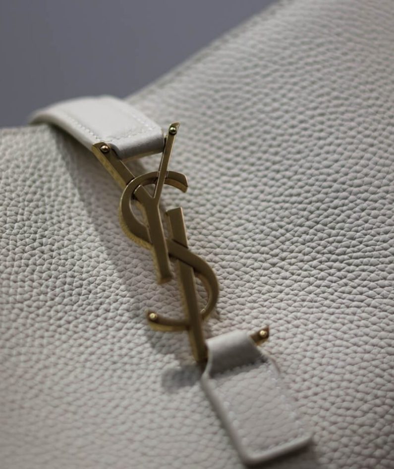 LE 5 A 7 BEA IN GRAINED LEATHER