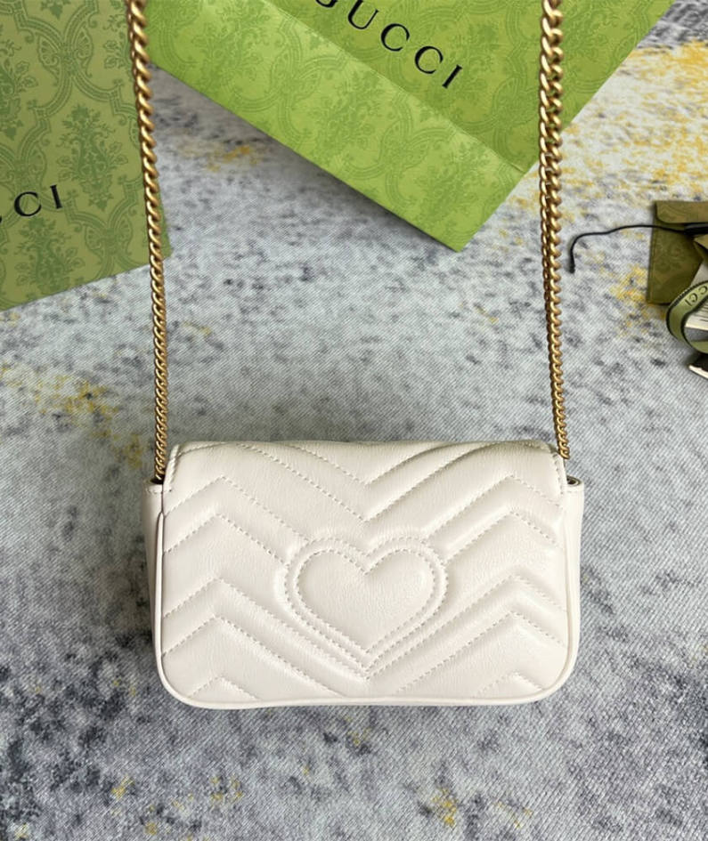 GG Marmont matelasse leather super mini bag