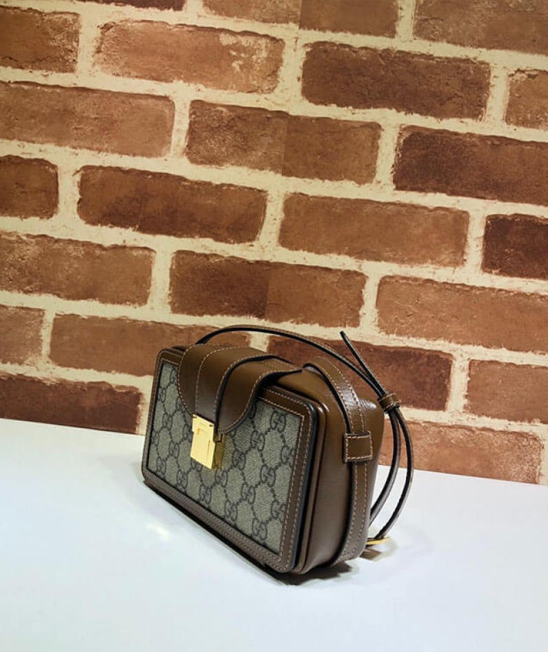 Gucci GG Mini Bag With Clasp Closure