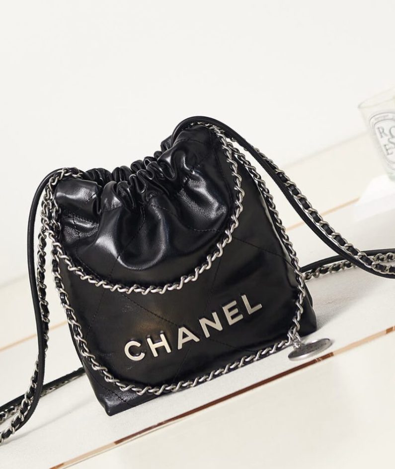 CHANEL 22 MINI HANDBAG