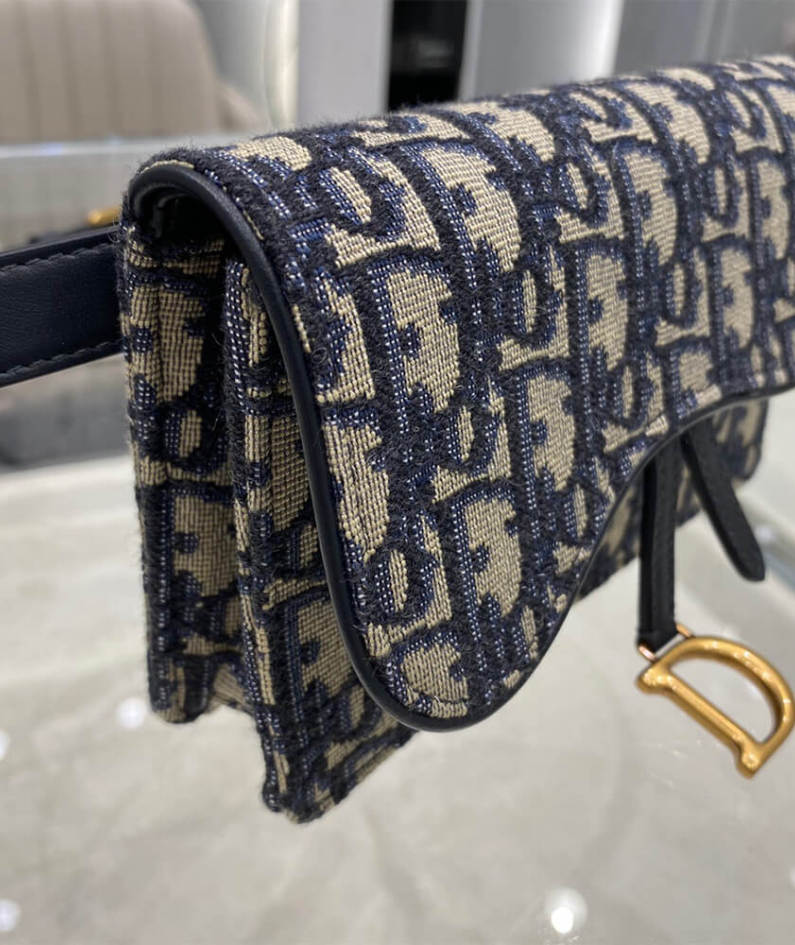 SADDLE BELT POUCH