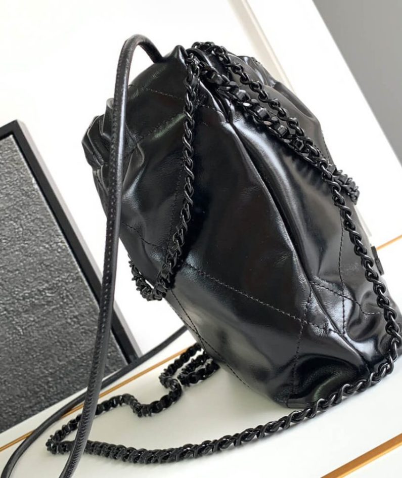 CHANEL 22 MINI HANDBAG