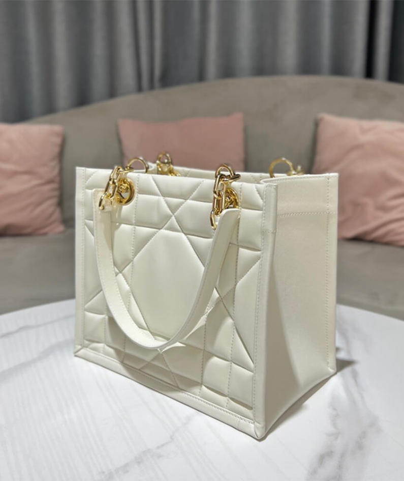 SMALL DIOR ESSENTIAL TOTE BAG