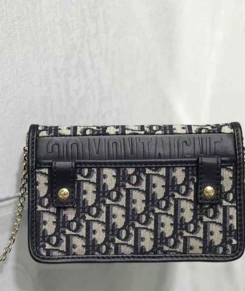 2-IN-1 30 MONTAIGNE POUCH