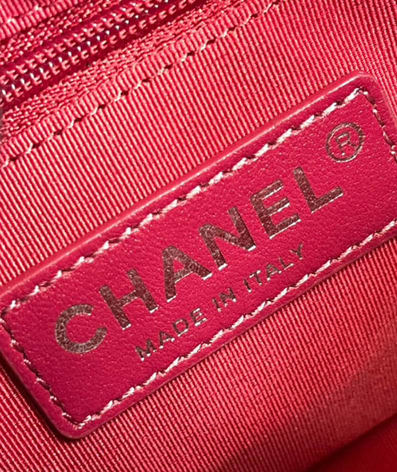 CHANEL’S GABRIELLE SMALL HOBO BAG