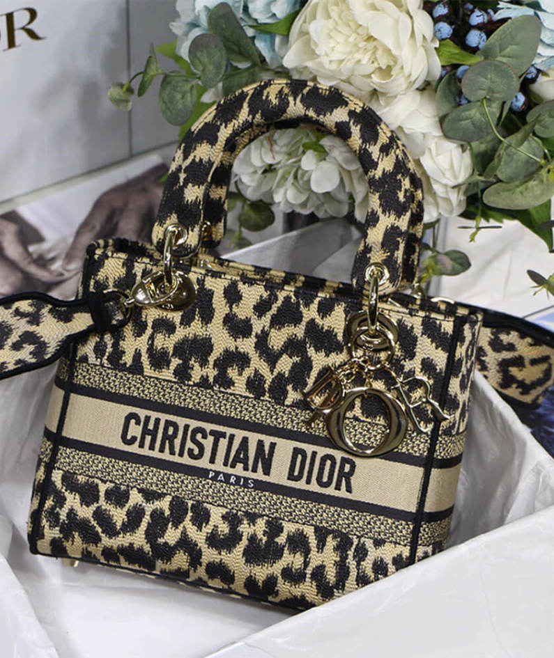 DIOR MEDIUM LADY D-LITE BAG