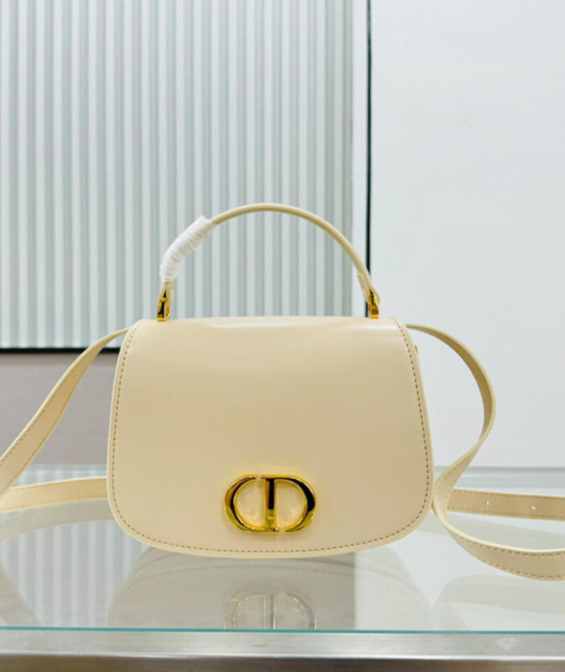 Medium 30 Montaigne Avenue Top Handle Bag