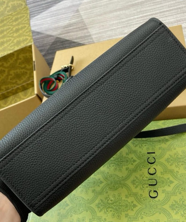 GUCCI DIANA MEDIUM SHOULDER BAG