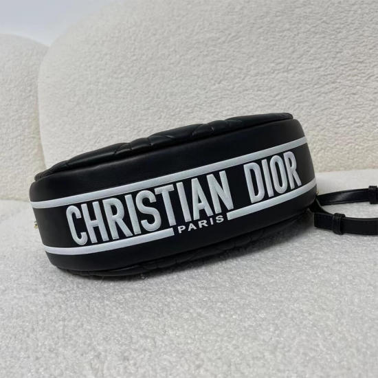 MEDIUM DIOR VIBE HOBO BAG