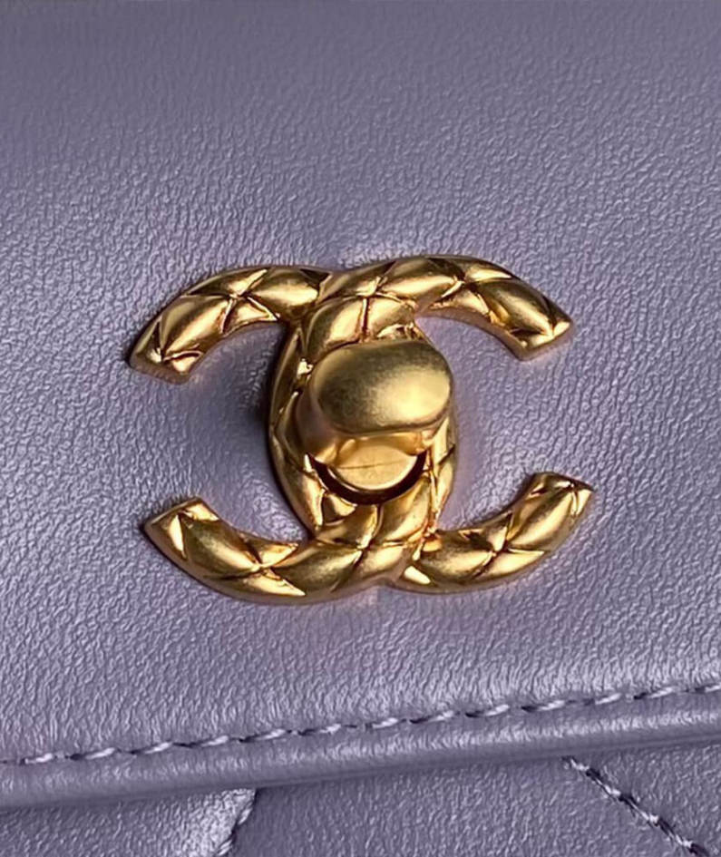 CHANEL Clutch