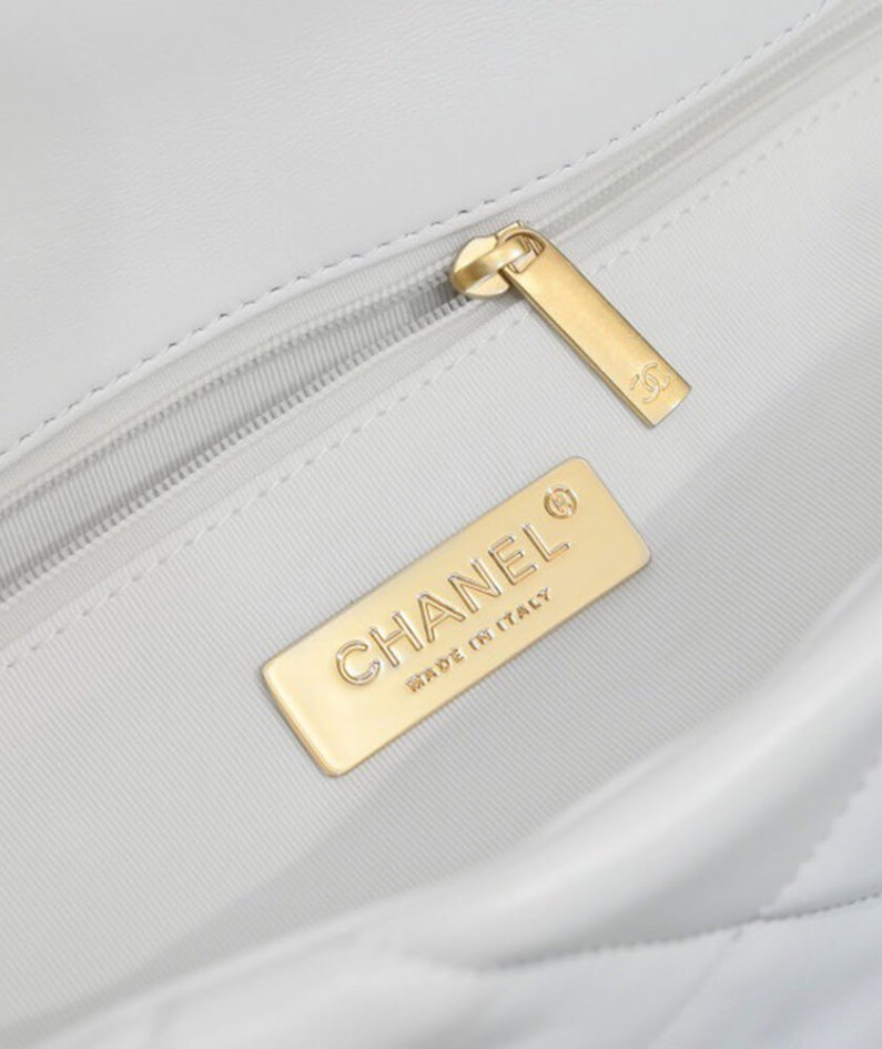 CHANEL 19 MAXI HANDBAG