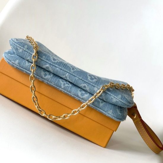 LV Liv Pochette LV Liv Pochette