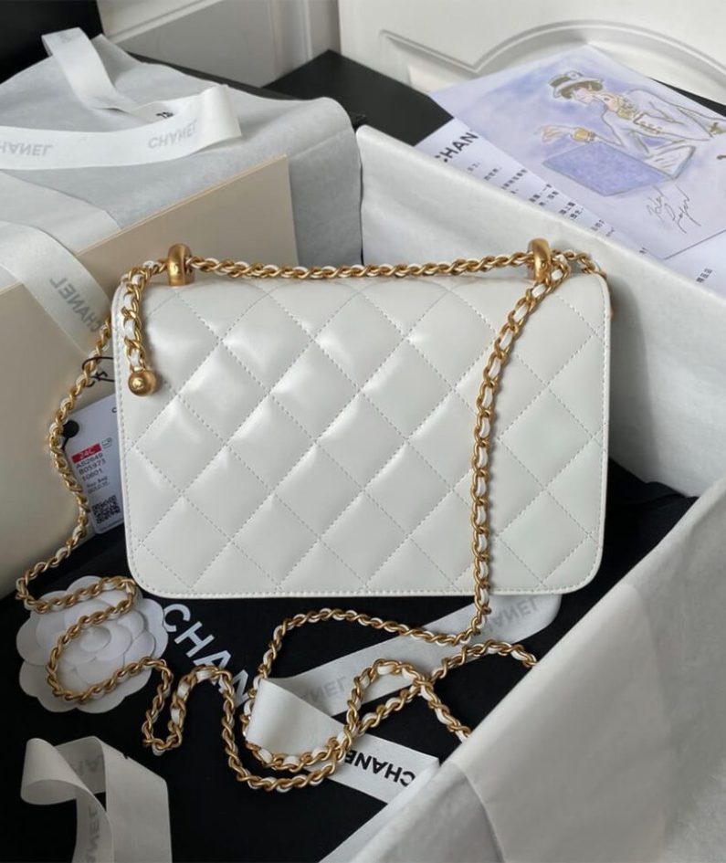 CHANEL SMALL FLAP