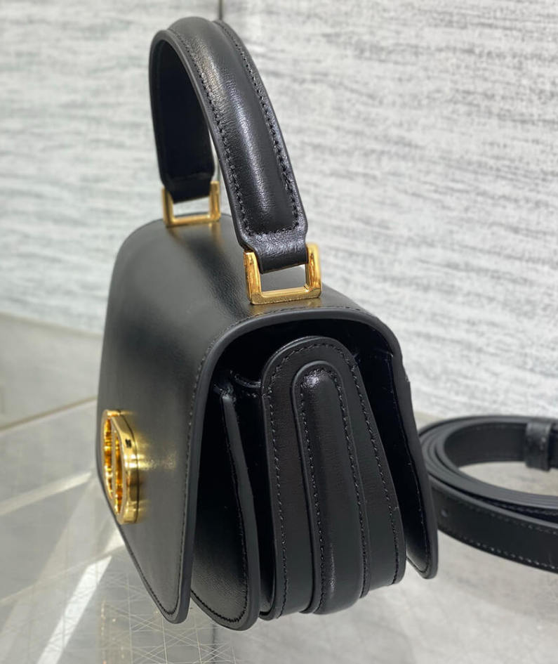 Small 30 Montaigne Avenue Top Handle Bag