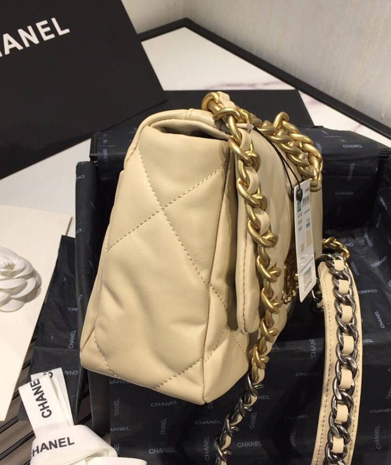 CHANEL 19 Small Flap Bag