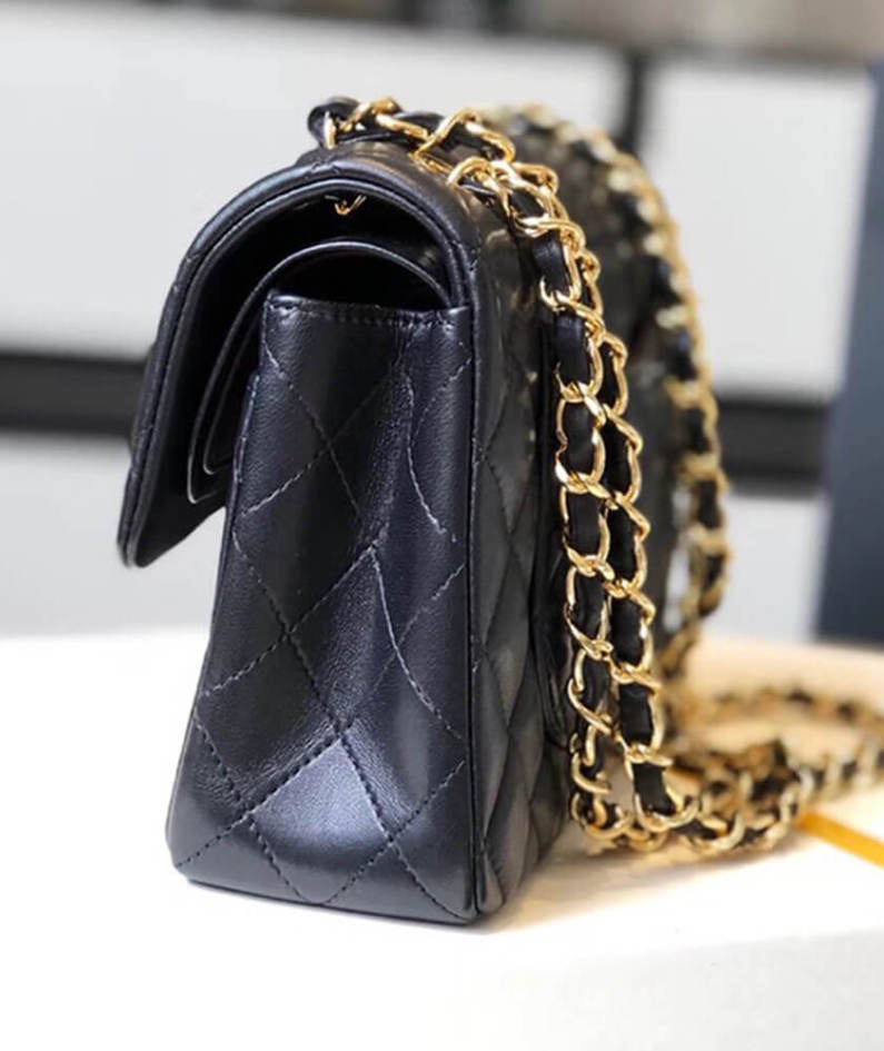 Chanel SMALL CLASSIC HANDBAG