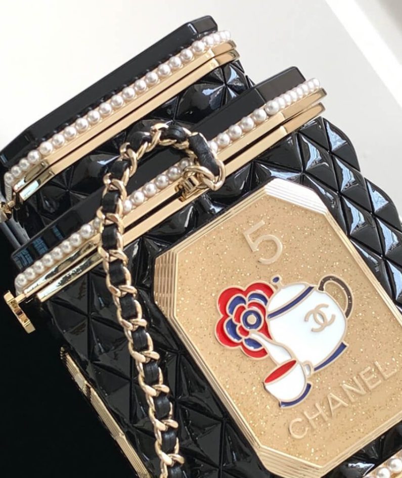 CHANEL TEA BOX MINAUDIERE(HIGH-END GRADE)