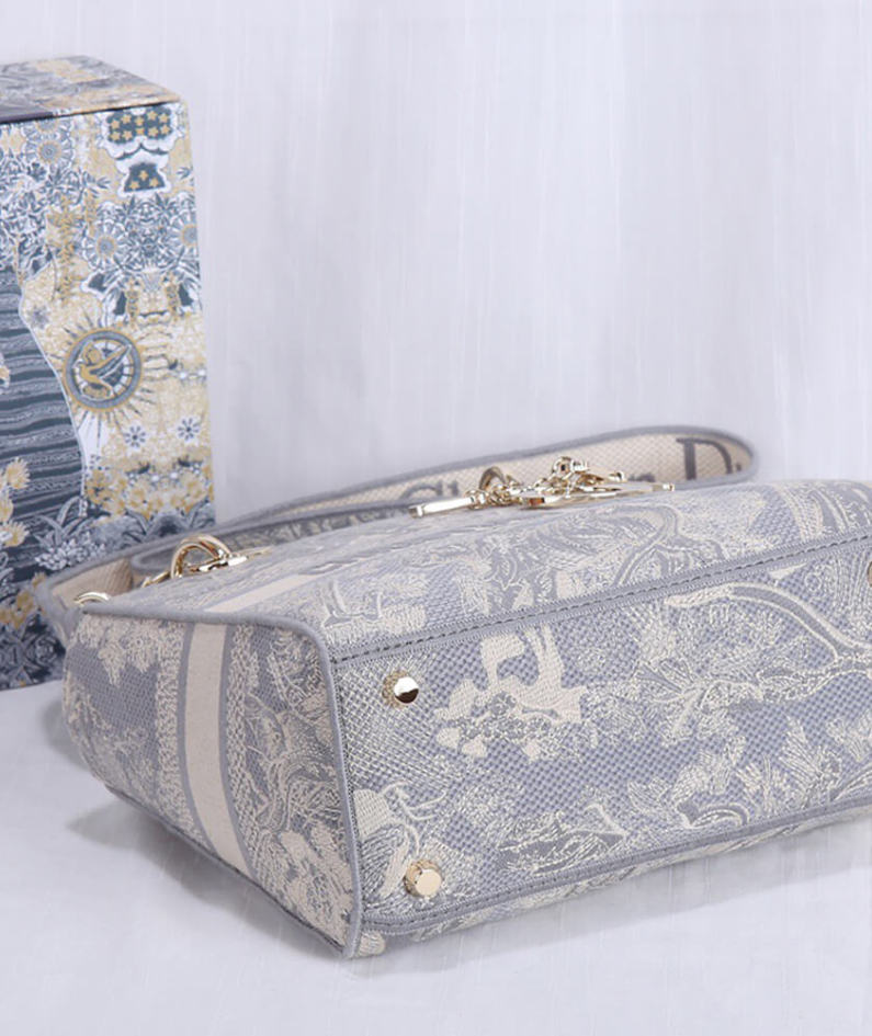 MEDIUM LADY D-LITE BAG