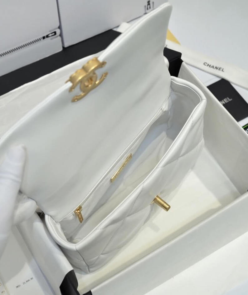 CHANEL 19 HANDBAG
