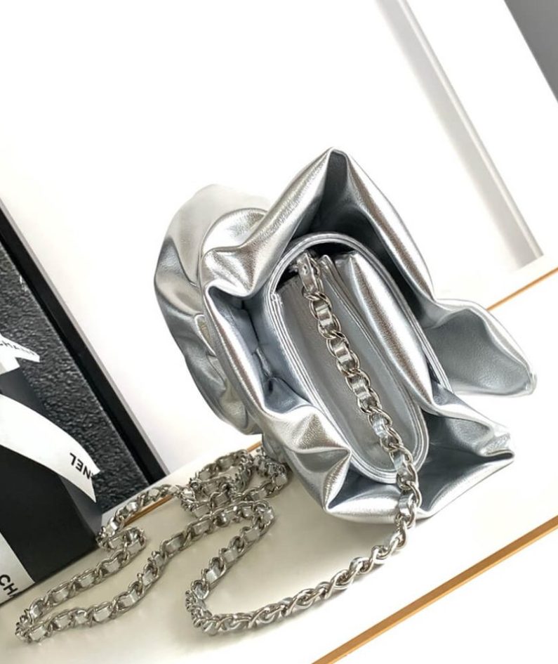 CHANEL Clutch